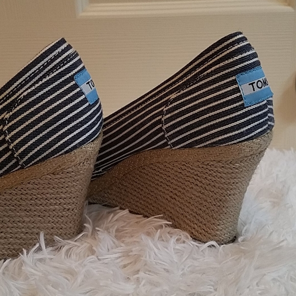 Toms Canvas Espadrille Wedge Sandals - Picture 5 of 10